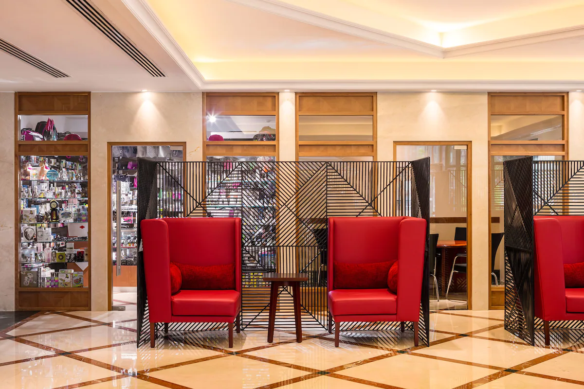 لابی هتل کورال دبی دیره